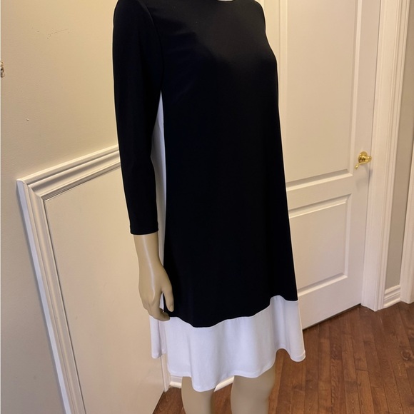 Ralph Lauren Black and White Dress 3/4 Sleeve Mock Neck. Ptp 17” lenght 36” - Picture 5 of 7